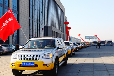 山推“品牌服務(wù)年”啟動